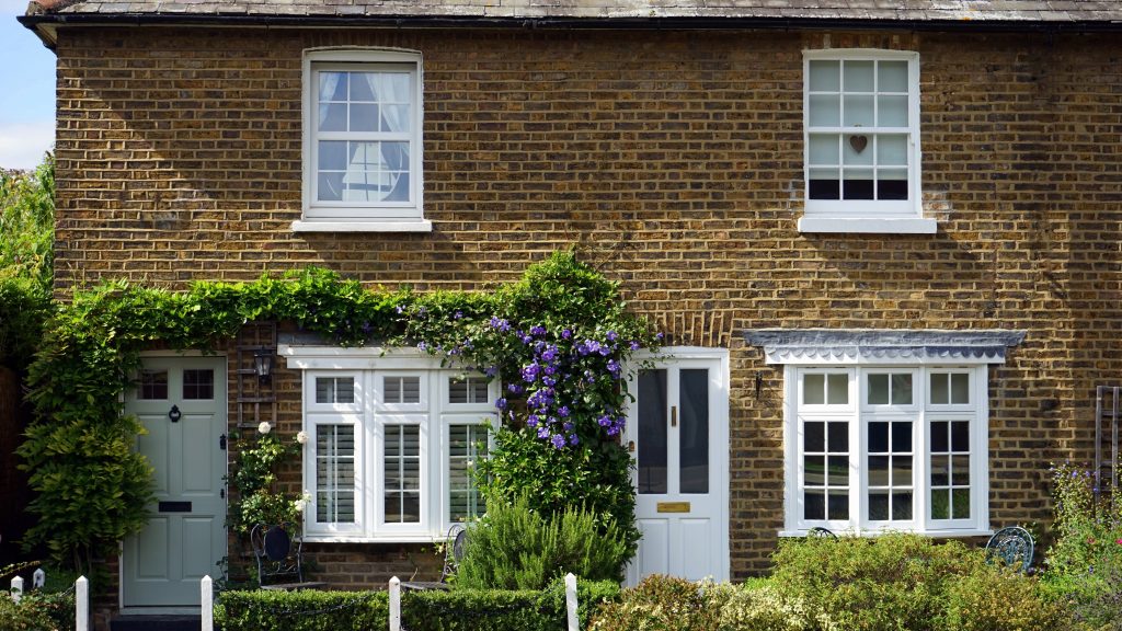 apartment-architecture-brick-britain-140511-1024x576 apartment-architecture-brick-britain-140511-1024x576
